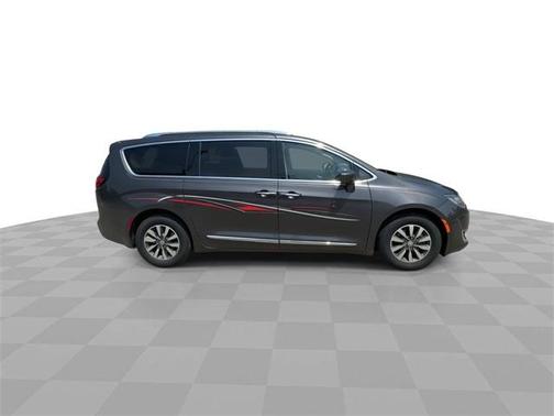 2020 Chrysler Pacifica Touring-L Plus