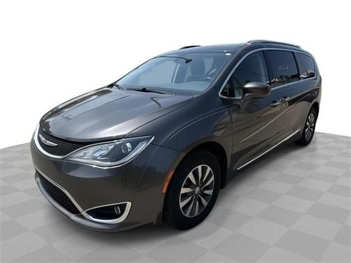 2020 Chrysler Pacifica Touring-L Plus