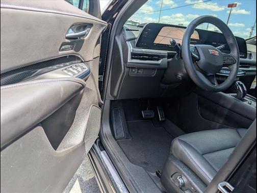 2025 Cadillac XT4 SPORT