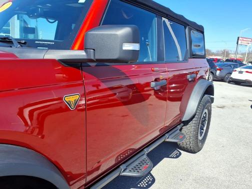 HOT PEPPER RED MET TINT CC 2022 Ford Bronco BADLANDS