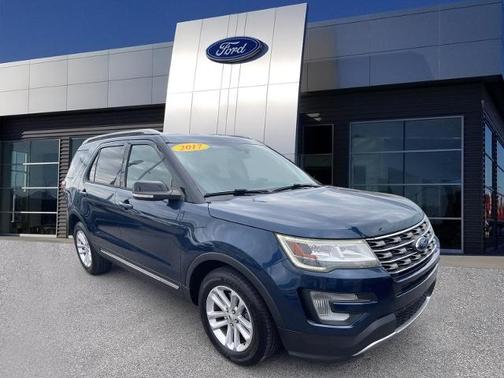 BLUE JEANS METALLIC 2017 Ford Explorer XLT