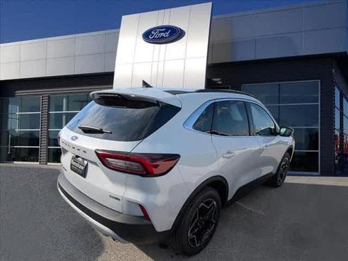 2026 Ford Escape Platinum