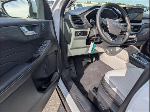 2026 Ford Escape Platinum