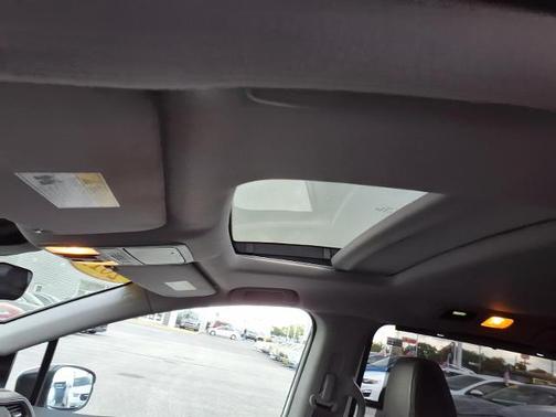 White 2019 Honda Odyssey EX-L