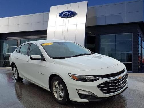 Summit White 2023 Chevrolet Malibu LT W/1LT
