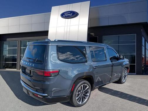 2023 Jeep Wagoneer Series III