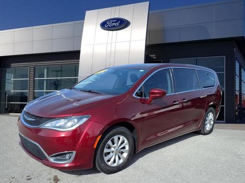 2018 Chrysler Pacifica Touring Plus