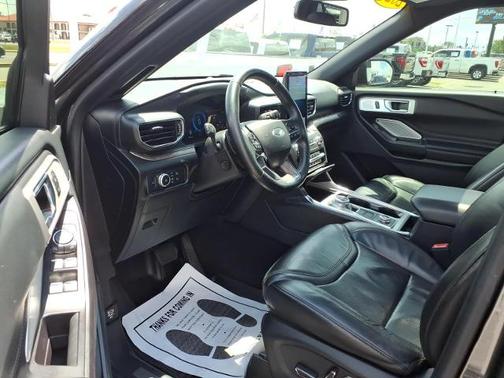 MAGNETIC METALLIC 2020 Ford Explorer PLATINUM