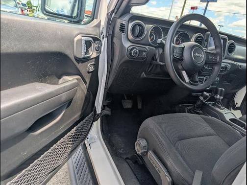 2023 Jeep Gladiator SPORT