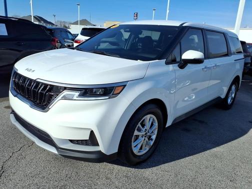 2023 Kia Carnival LX