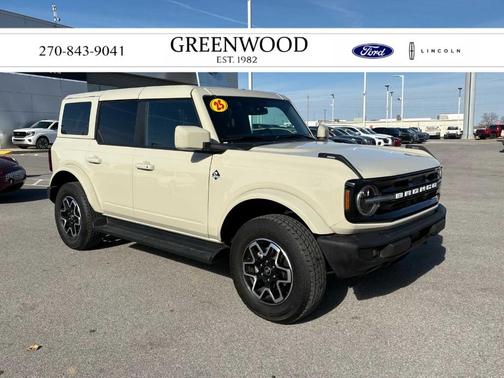 2025 Ford Bronco Outer Banks