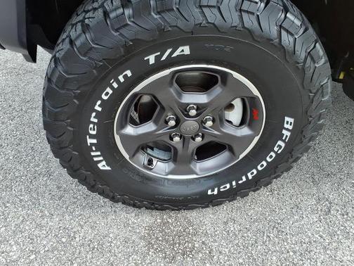 Velocity 2022 Jeep Wrangler SPORT