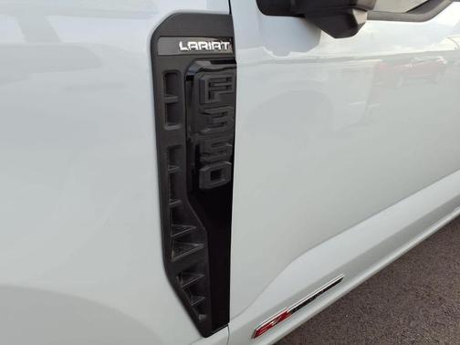 2024 Ford F-350 Lariat Super Duty