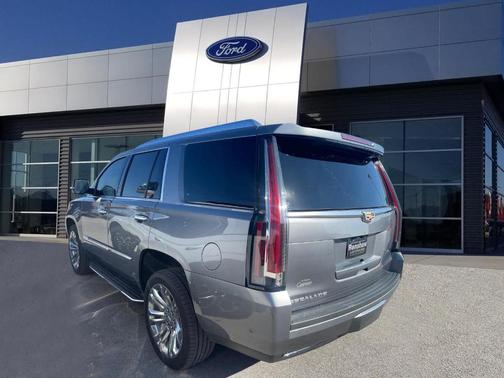 2020 Cadillac Escalade Luxury