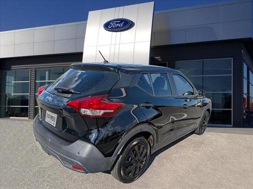 2020 Nissan Kicks S