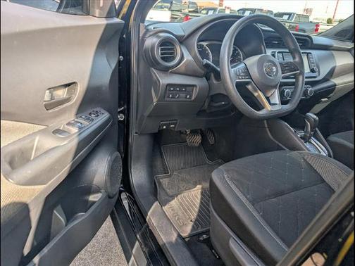2020 Nissan Kicks S