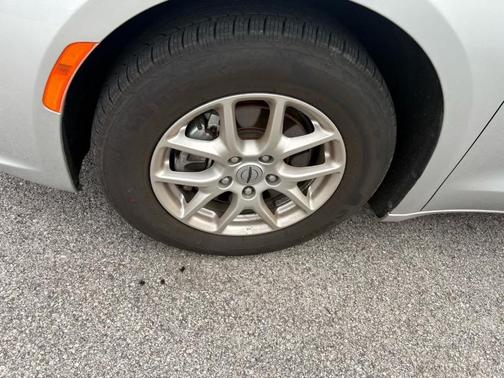 2024 Chrysler Pacifica Touring-L