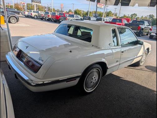 1993 Buick Riviera Base