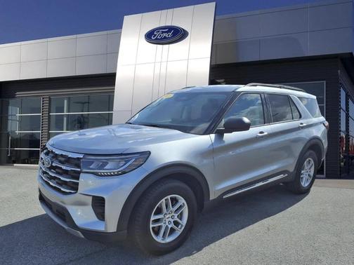 ICONIC SILVER METALLIC 2025 Ford Explorer ACTIVE