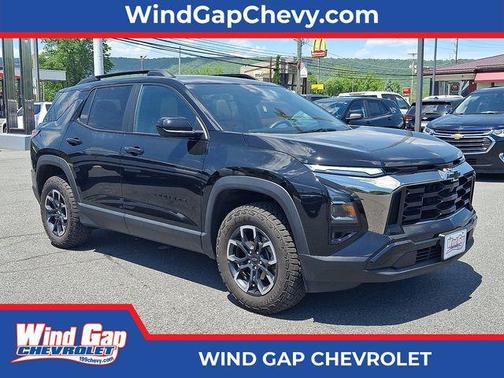 Mosaic Black Metallic 2025 Chevrolet Equinox ACTIV
