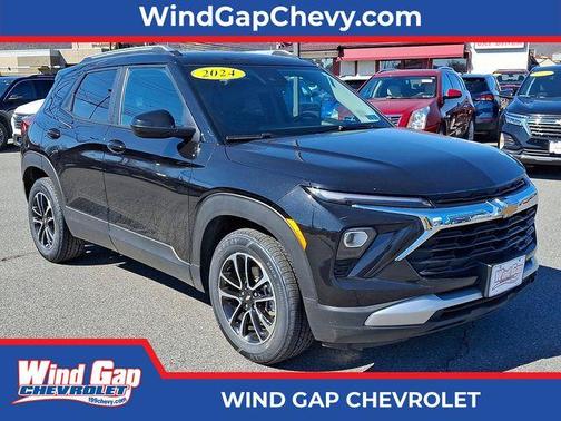 Mosaic Black Metallic 2024 Chevrolet Trailblazer LT
