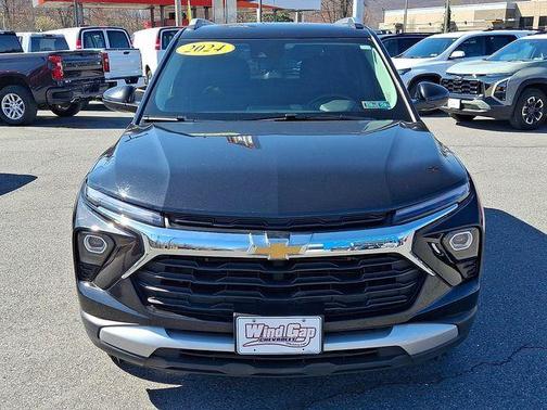 Mosaic Black Metallic 2024 Chevrolet Trailblazer LT