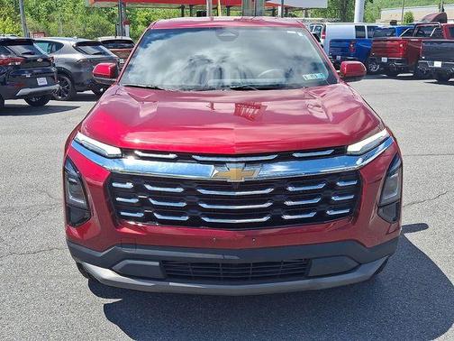 Radiant Red Tintcoat 2026 Chevrolet Equinox LT