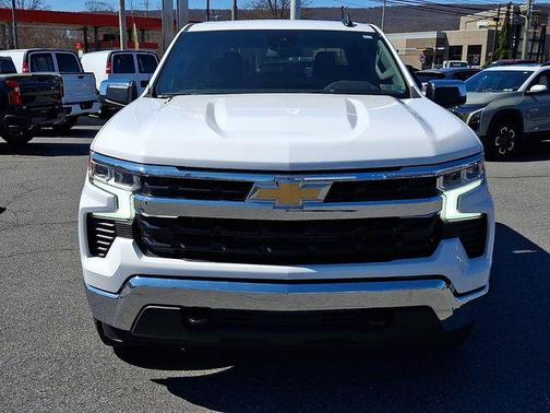 Summit White 2025 Chevrolet Silverado 1500 LT (2FL)