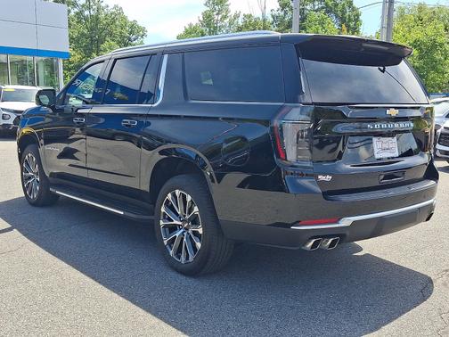 Black 2026 Chevrolet Suburban High Country
