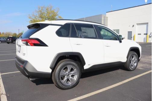 2025 Toyota RAV4 Hybrid XLE