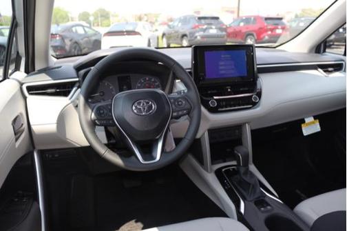 2025 Toyota Corolla Cross LE