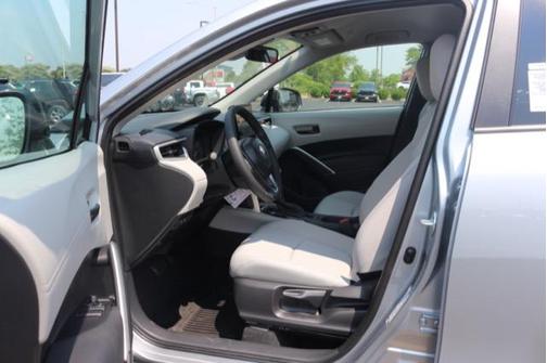 2025 Toyota Corolla Cross LE