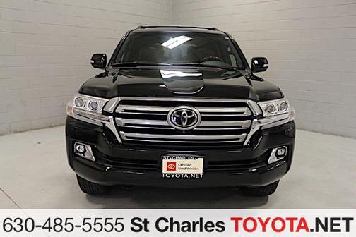 2017 Toyota Land Cruiser Base