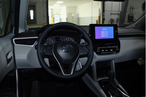 2025 Toyota Corolla Cross LE