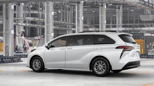 2025 Toyota Sienna XLE 7 Passenger