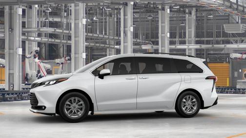 2025 Toyota Sienna XLE 7 Passenger