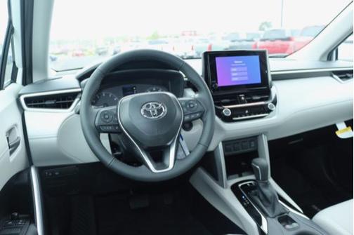 2025 Toyota Corolla Cross LE