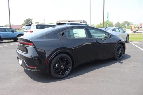 2025 Toyota Prius L