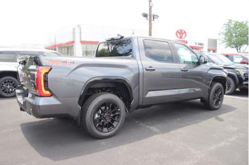 2025 Toyota Tundra Hybrid Platinum