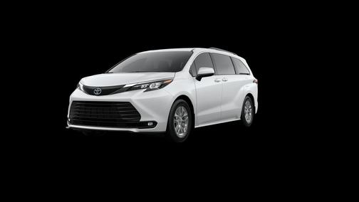 2025 Toyota Sienna XLE
