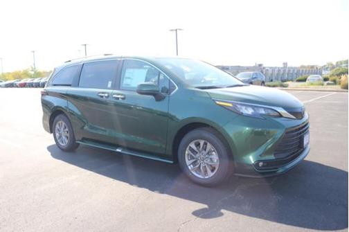 2025 Toyota Sienna XLE 7 Passenger