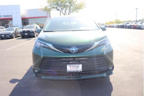 2025 Toyota Sienna XLE 7 Passenger