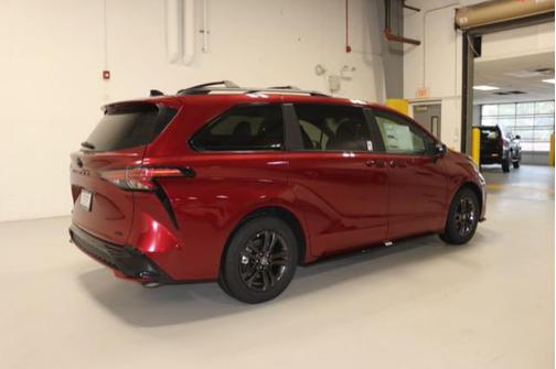 2026 Toyota Sienna XSE 7 Passenger