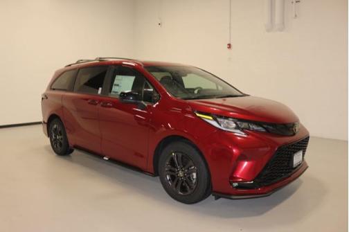 2026 Toyota Sienna XSE 7 Passenger