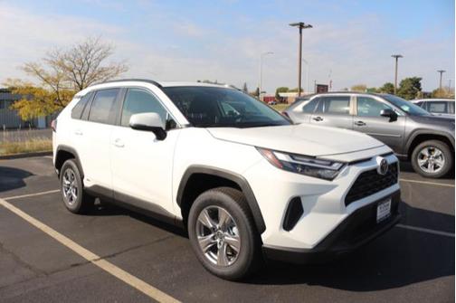 2025 Toyota RAV4 Hybrid XLE