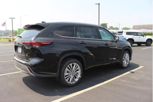 2025 Toyota Highlander Platinum
