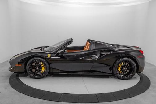 Nero 2018 Ferrari 488 Spider