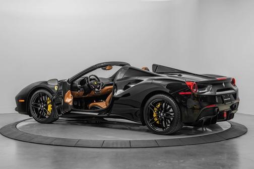Nero 2018 Ferrari 488 Spider