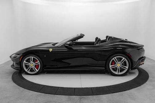 Nero 2025 Ferrari Roma Spider