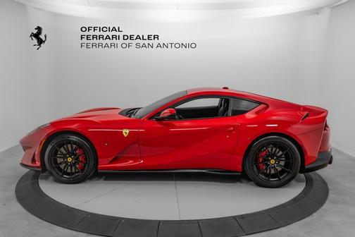 2019 Ferrari 812 Superfast 